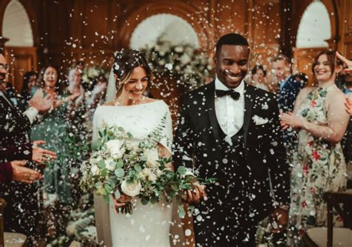 Captivating Secy Video: Enchanting Moments and Intimate Encounters