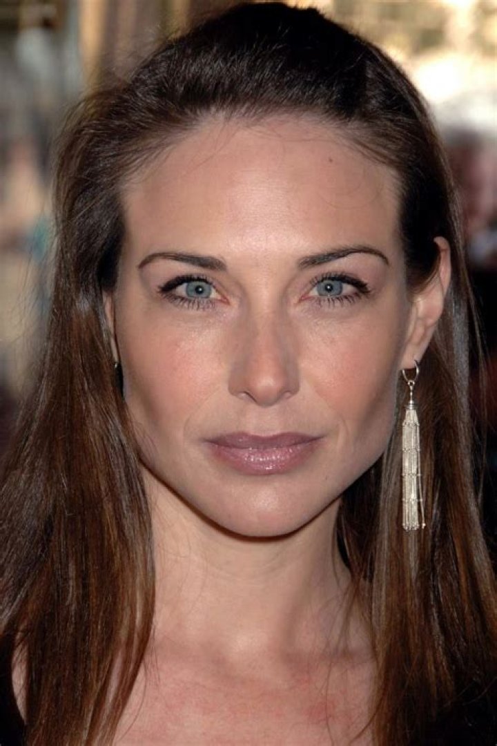 Claire Forlani: A Captivating Actress
