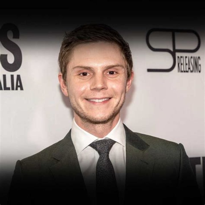 Evan Peters' Net Worth: A Detailed Look at the Actor's Fortune