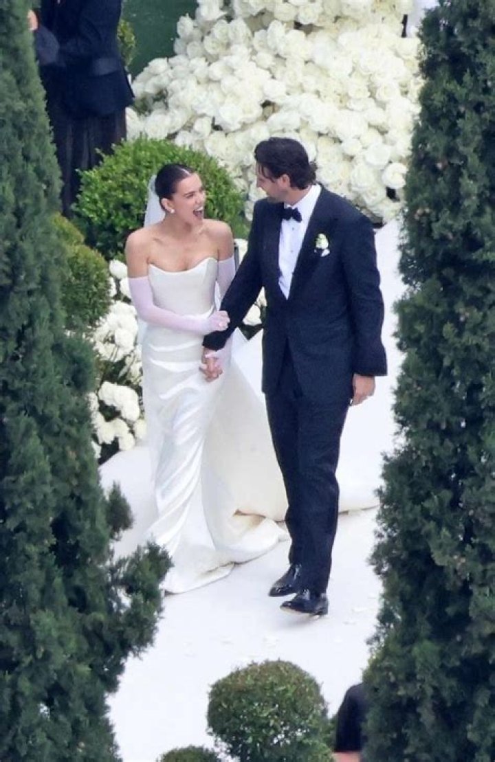 Josh Allen and Hailee Steinfeld: The Perfect Match? A Deeper Dive