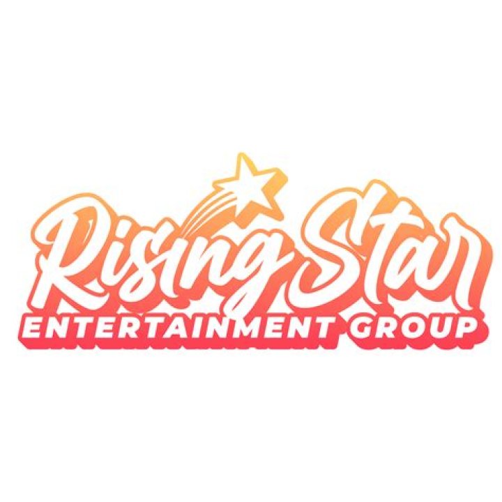 Lily Phillips: Rising Star in the Entertainment Industry