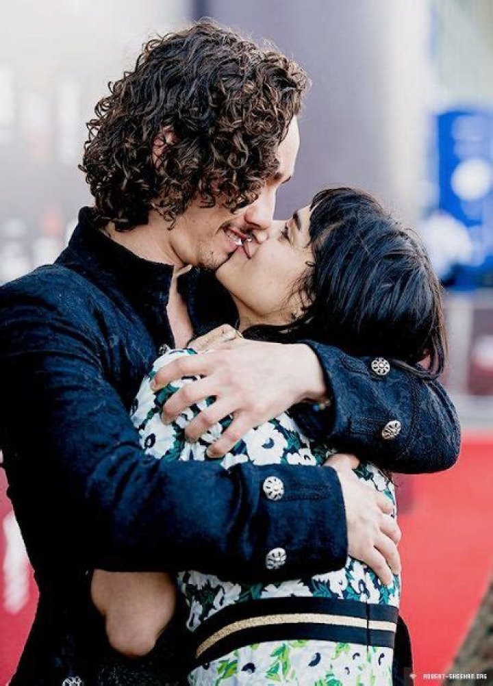 Robert Sheehan Relationships: An Intriguing Exploration