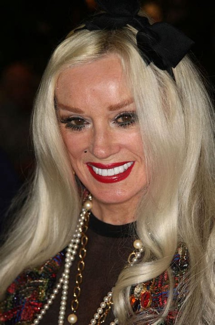 The Enchanting Mamie Van Doren: A Hollywood Legend